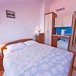 Malana *