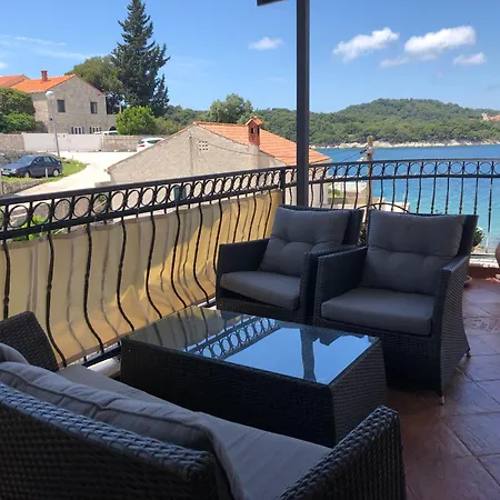 Apartment Ana 2 *