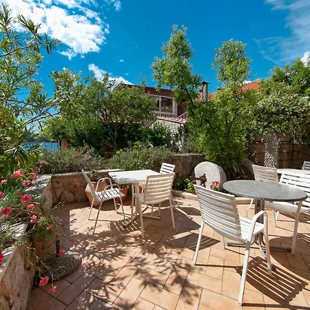 Apartment Ana 2 *