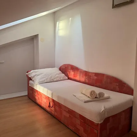 Malana Apartment